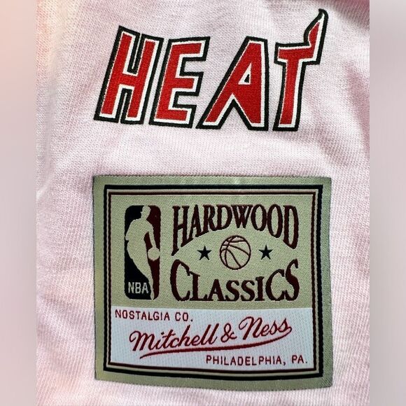 NWT Mitchell & Ness Pink NBA Miami Heat Long Sleeve Tee Shirt - Size Medium - Picture 3 of 9